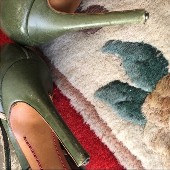 Valentino Pointy High Heels Designer Italian Shoes 37.5 - Picture 9 of 10